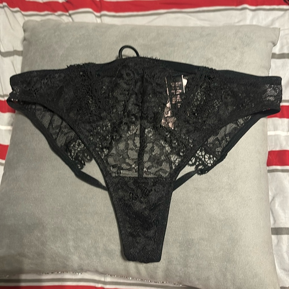 NWT Victoria’s Secret limited edition very sexy cheekini